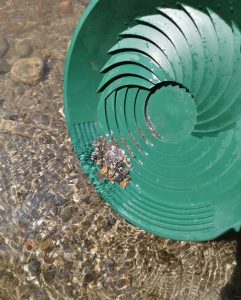 les graviers arrivent en bas du turbopan