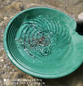 remettre au centre dans le puits les graviers