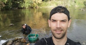 Orpaillage : Les 53 astuces et conseils du chercheur d'or 4 travailler à 2 est astucieux